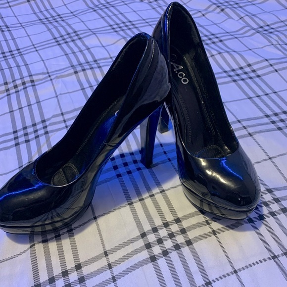 Size 10 A.co black heels - Picture 1 of 2